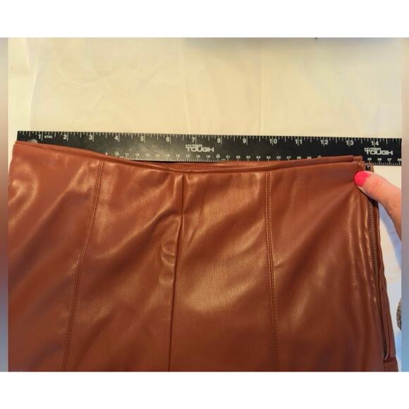 High Waisted Faux Leather Pants in Camel Size Medium New with Tags - Picture 4 of 4